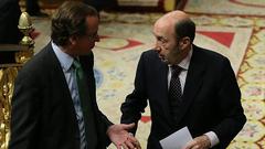 El PP alaba que el PSOE deje «la camiseta de la huelga» y defienda España